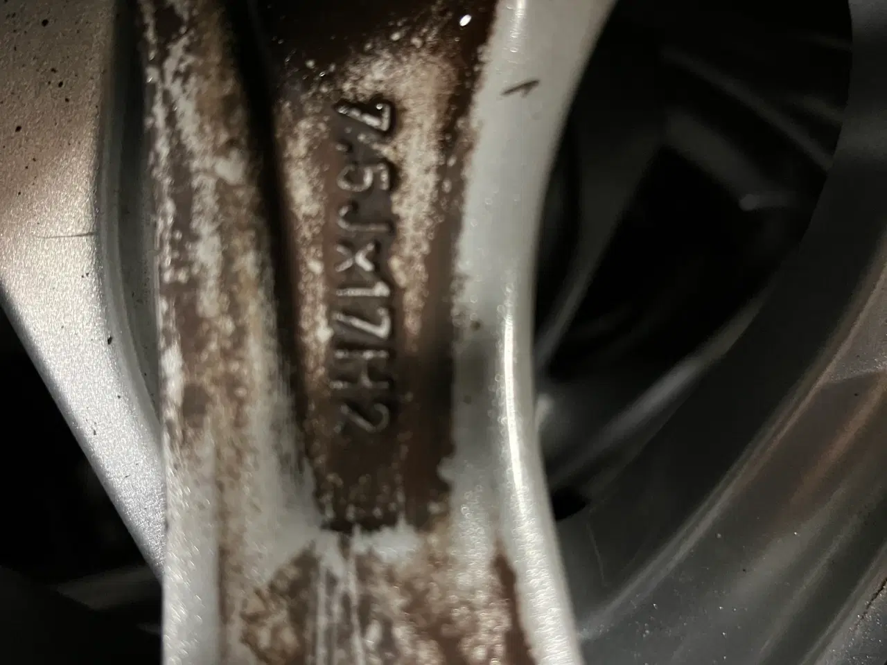 Billede 5 - Pæne 17 tommer alufælge 