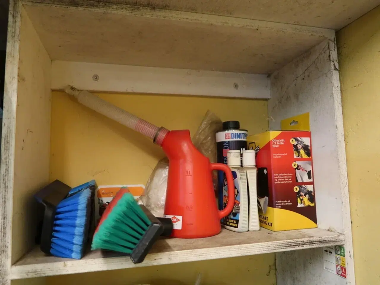 Billede 8 - Div. Reservedele, varelager, plejemidler m.m.