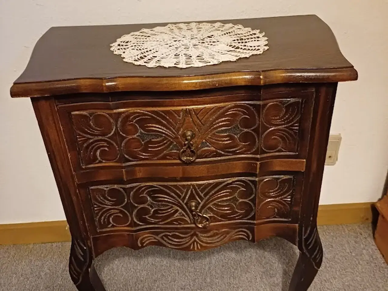 Billede 1 - Entremøbel retro, lille, mørkbejdset