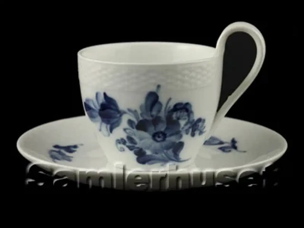 Billede 1 - Blå Blomst Flettet Kaffekop m. høj hank 5½ cm.