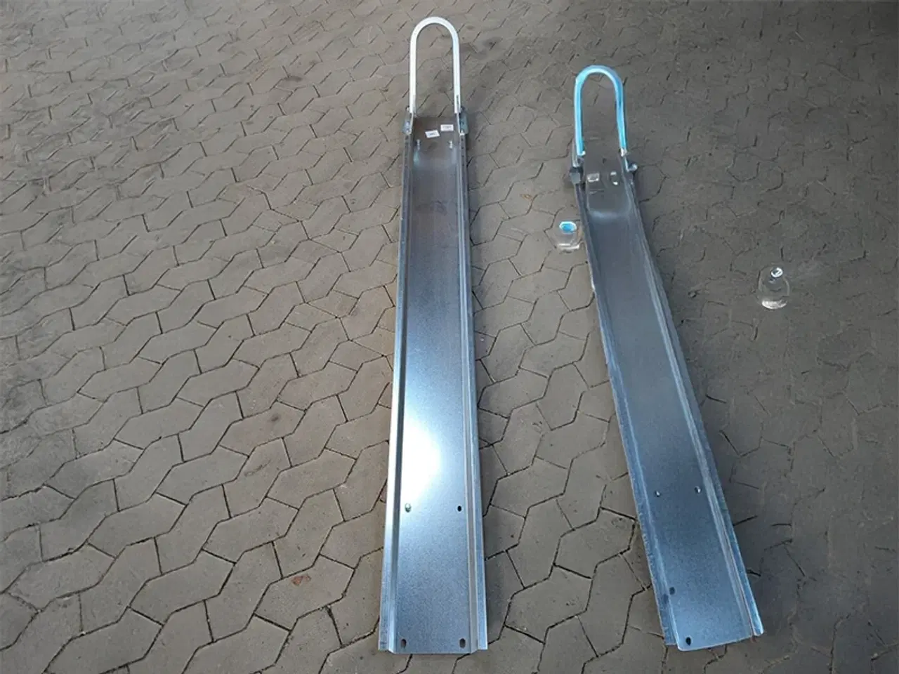 Billede 4 - MC Skinne med bøjle