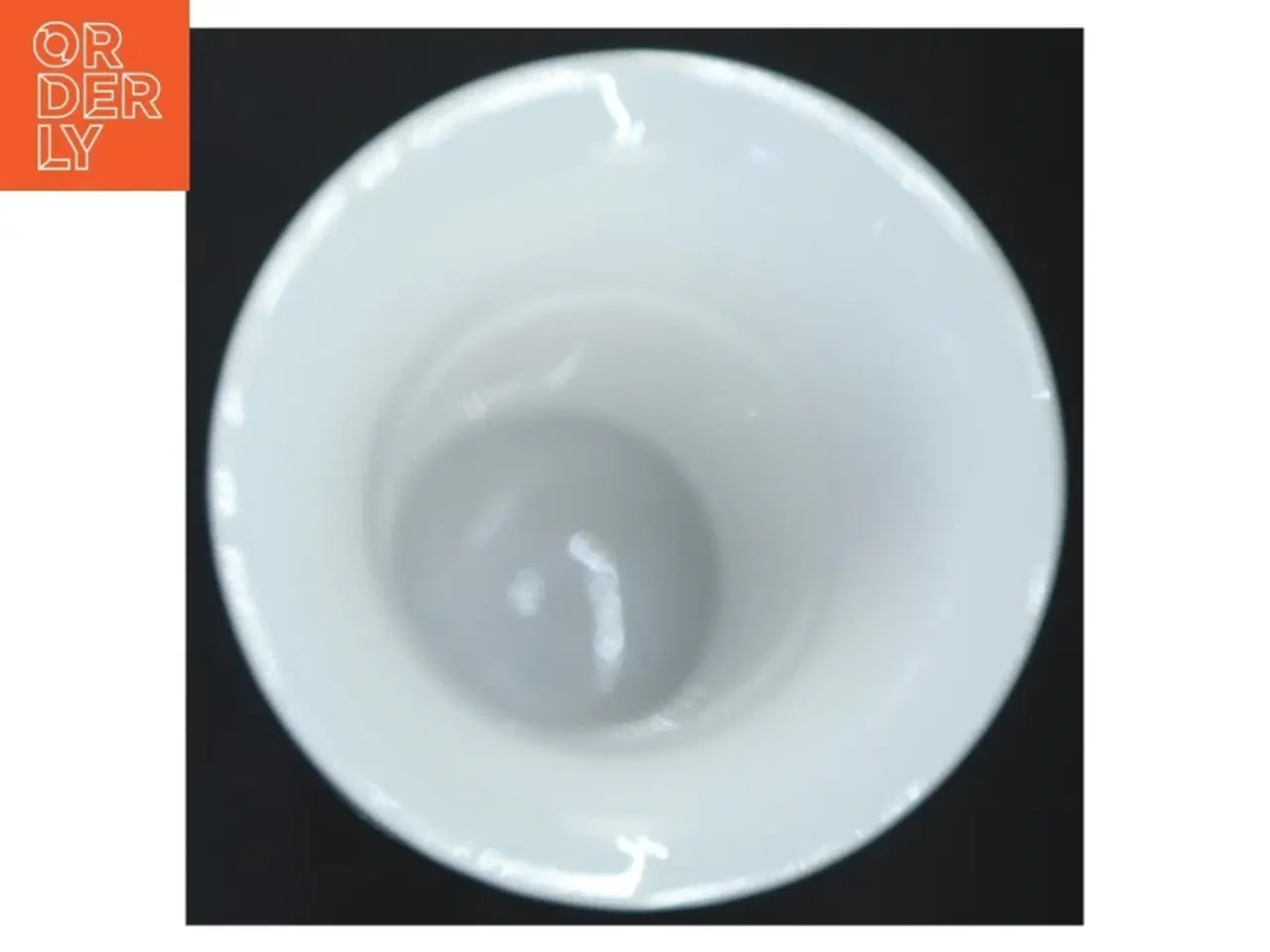 Billede 2 - Hvid vase fra Holmegaard (str. Ø 13,5x30 cm)