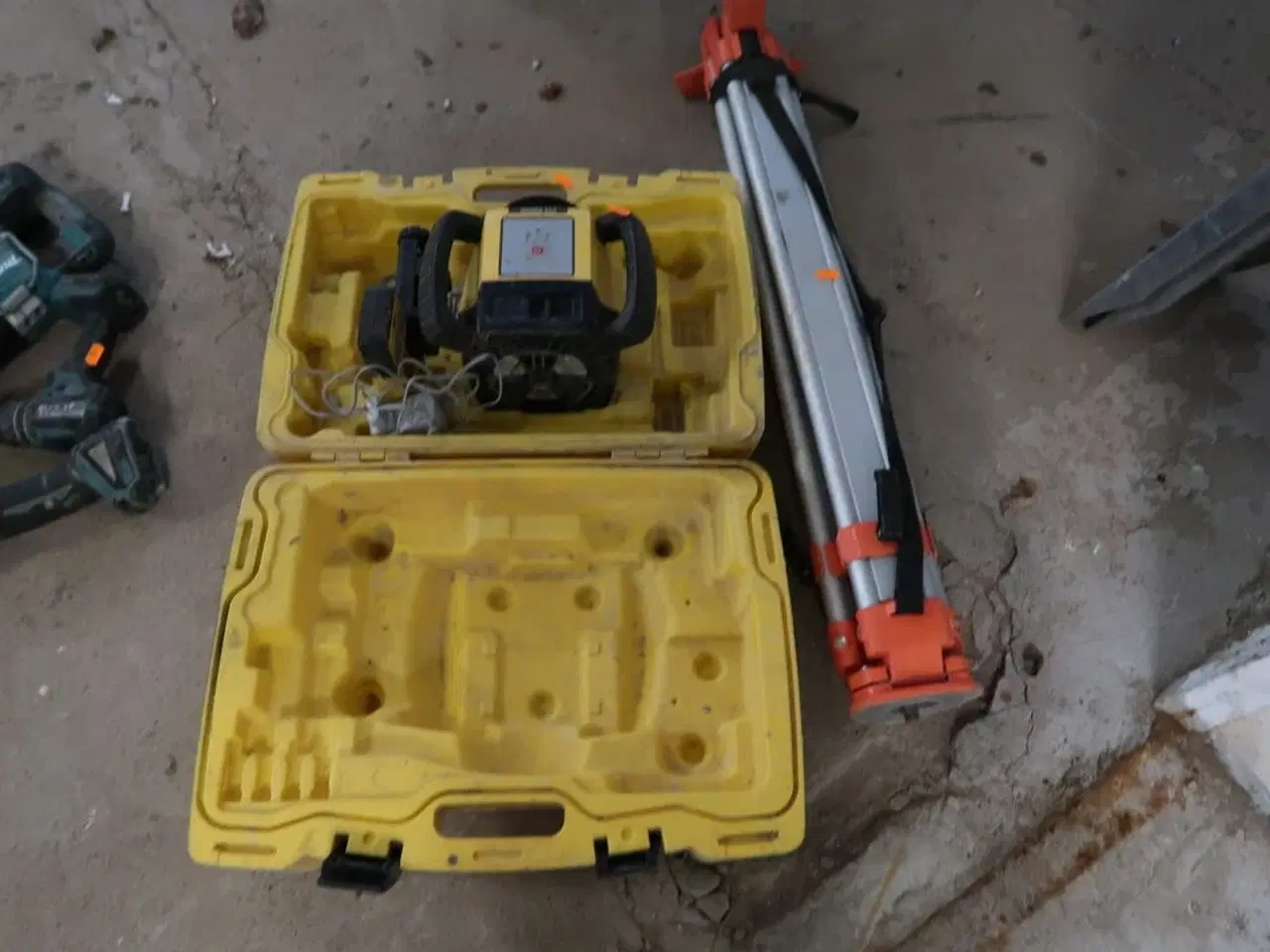 Billede 1 - Rotationslaser LEICA Rugby 610 med stativ