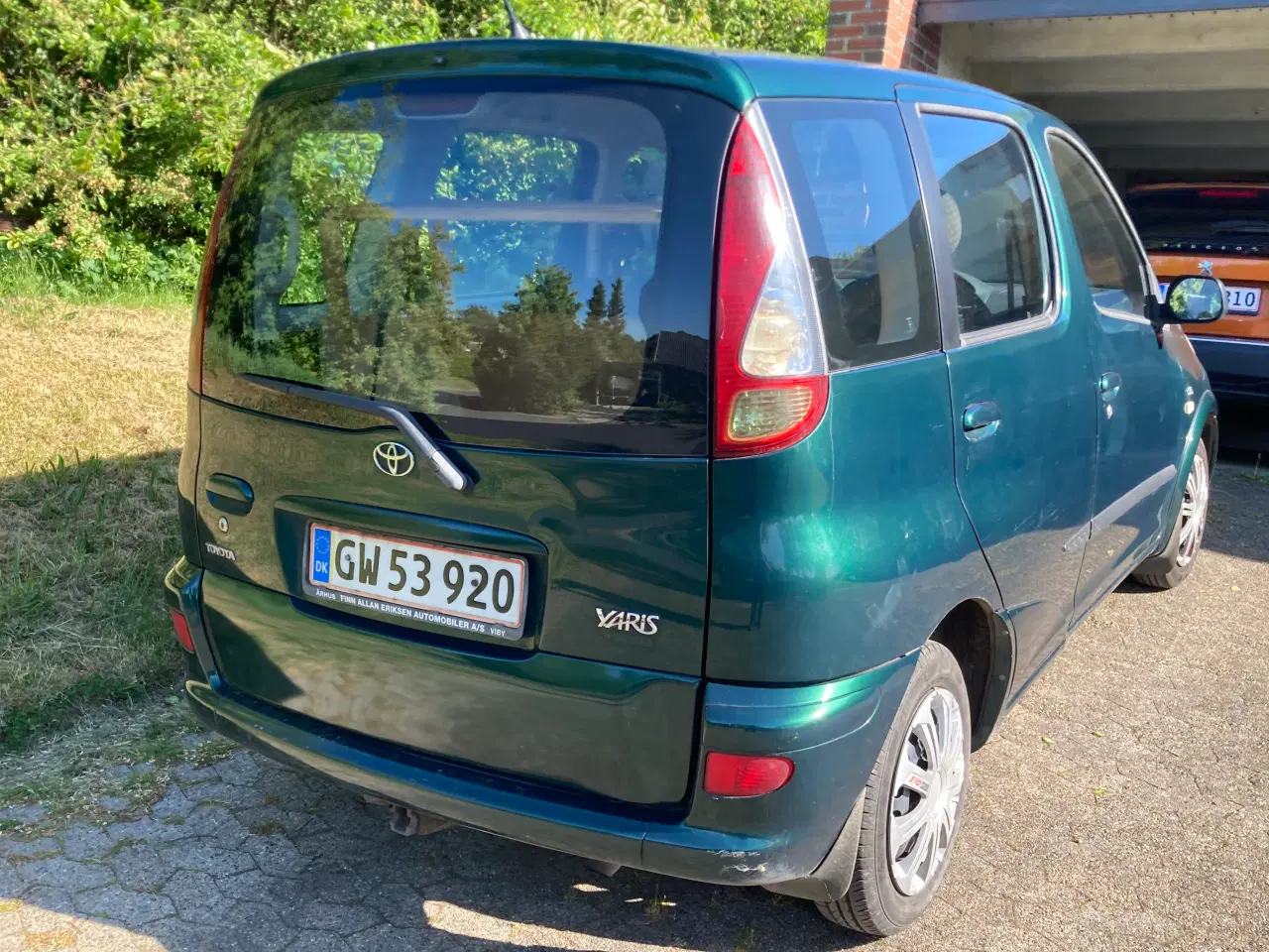 Billede 2 - Kvadratisk og praktisk Toyota Yaris Verso P2.