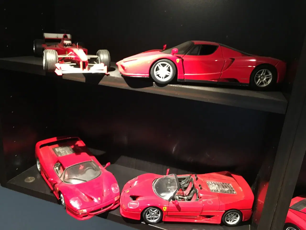 Billede 3 - Ferrari biler + Div ting
