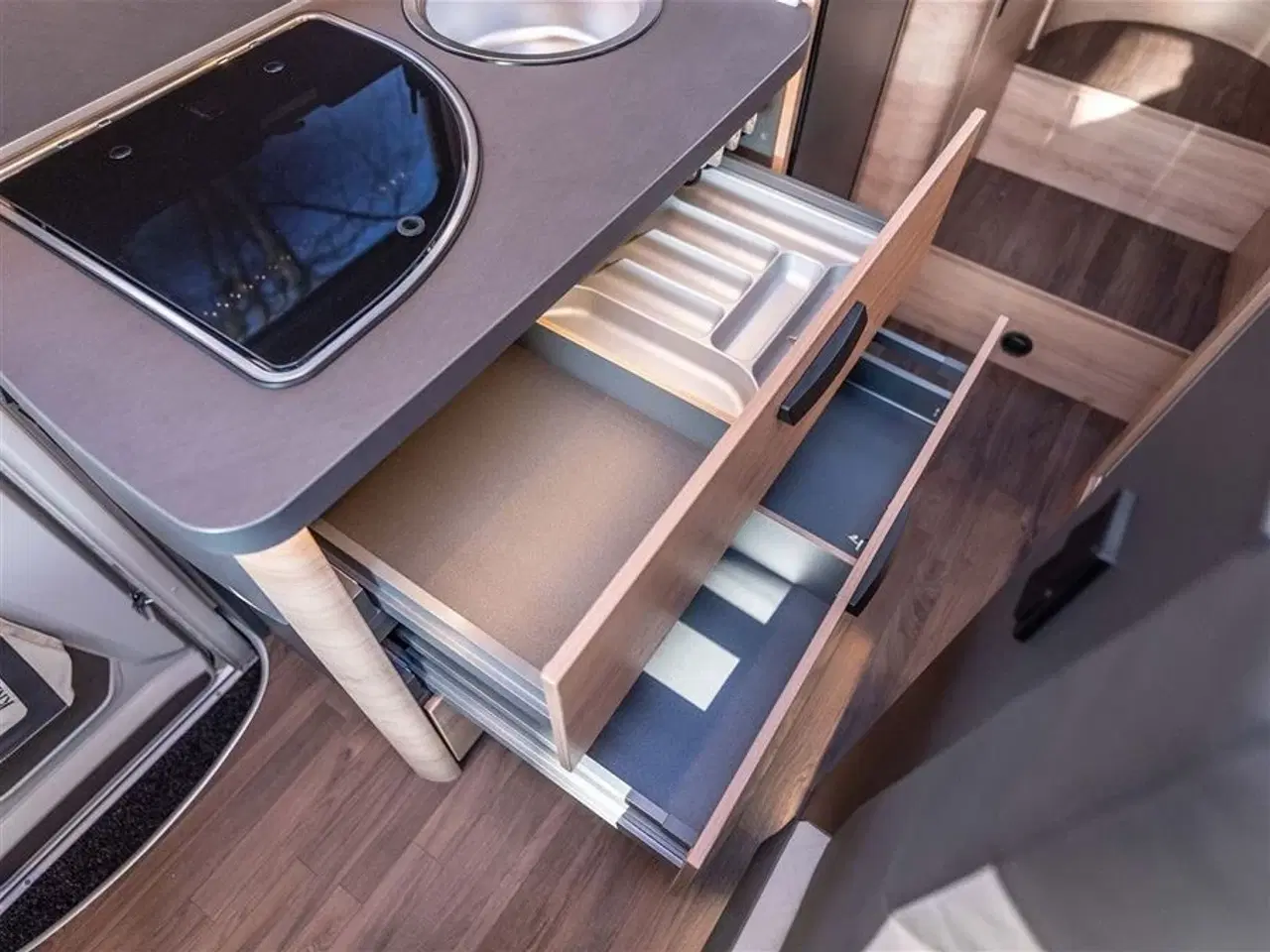 Billede 23 - 2025 - Knaus L!VE TI 650 MEG Platinium Selection   Komplet bil med lithium batteri, solceller mm.