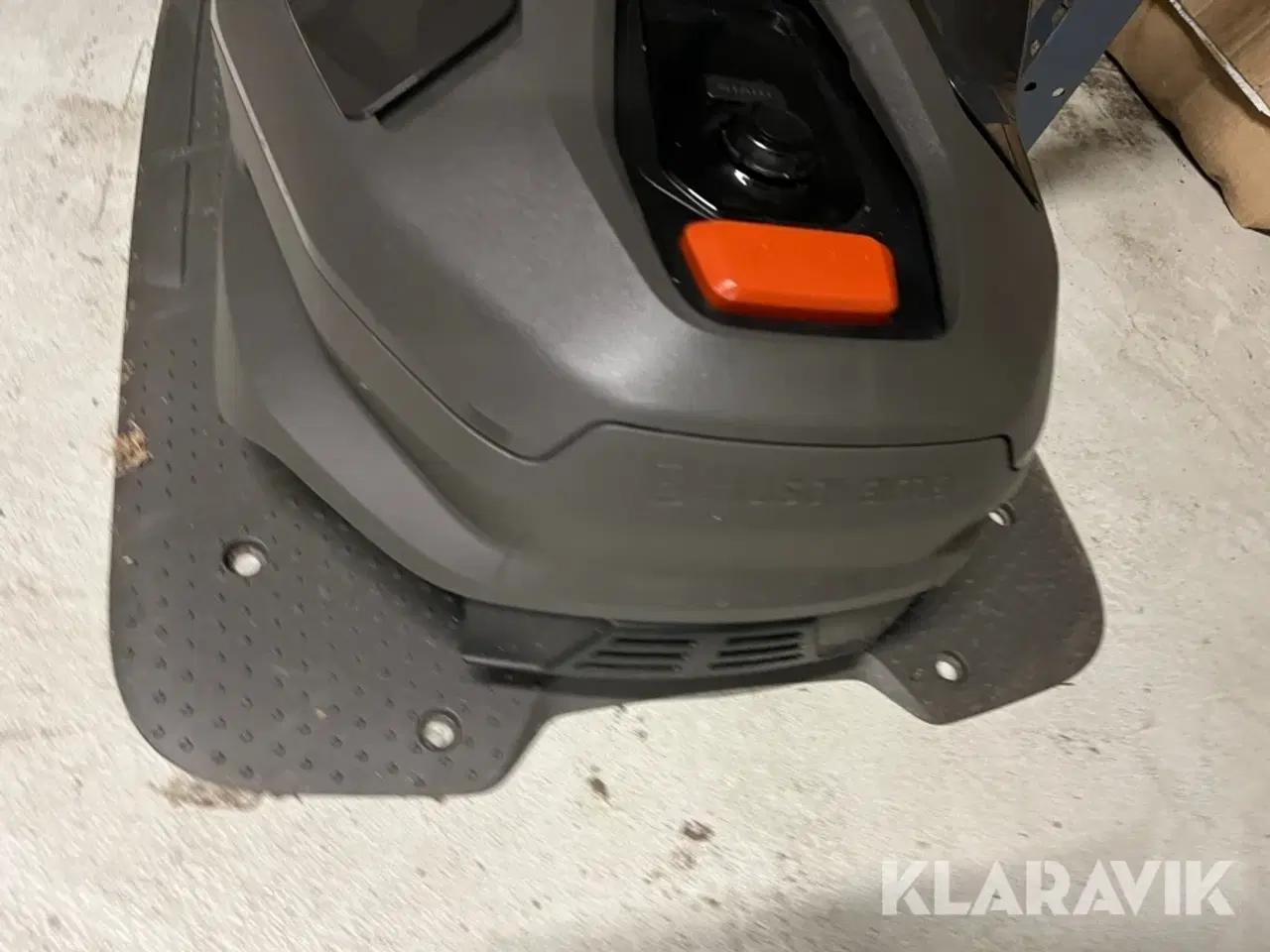 Billede 3 - Robot plæneklipper Husqvarna 305E Nera