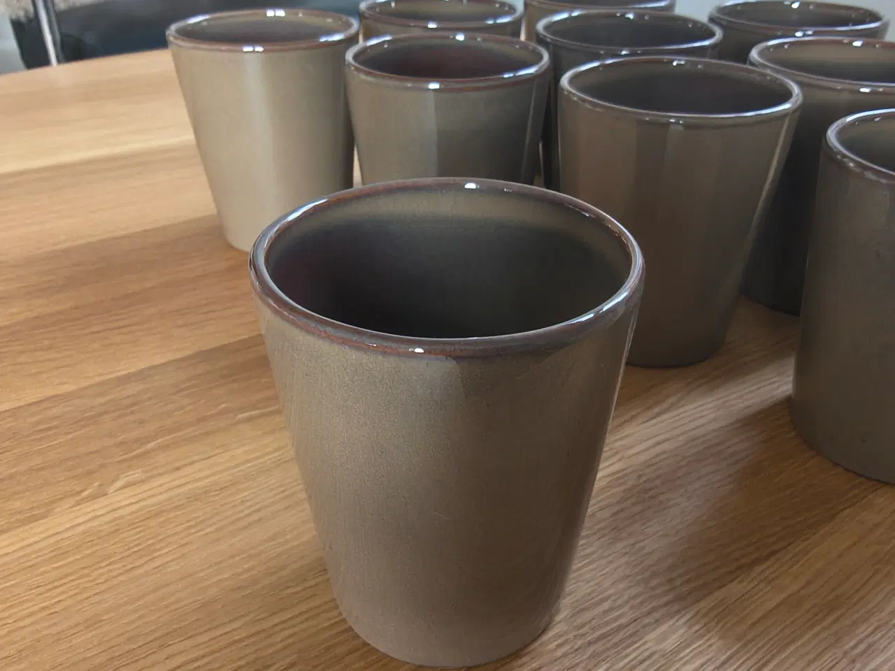 Billede 2 - 12 smukke krus i stentøj