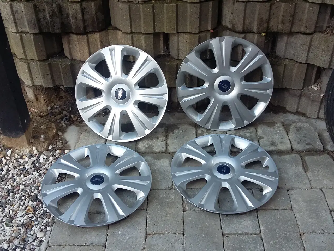 Billede 4 - Ford 16" hjulkapsler