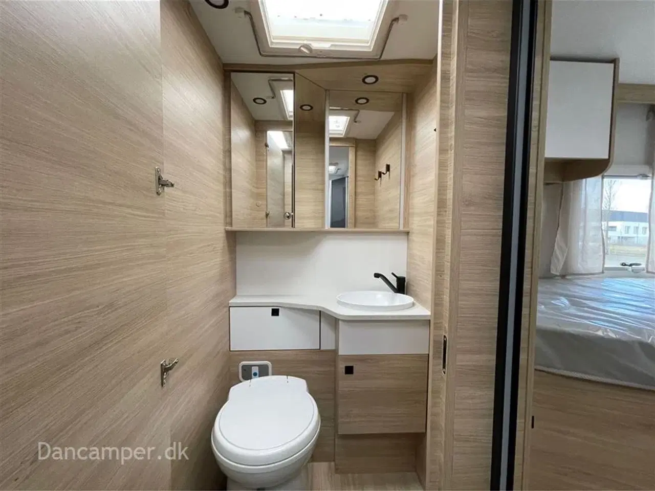 Billede 18 - 2026 - Chausson 797 Ultimate Line   Chausson 797 Ultimate Line, 140 HK, 8-trins automatgearkasse, solcelle. sænkeseng, alu.fælge og adaptiv fartpilot