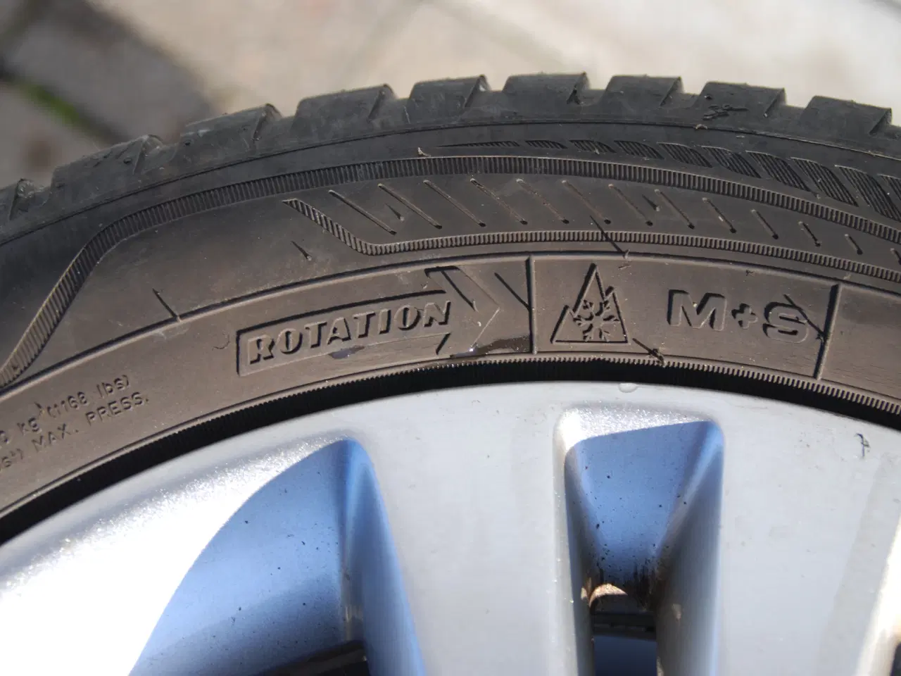 Billede 8 - Helårsdæk på alufælge