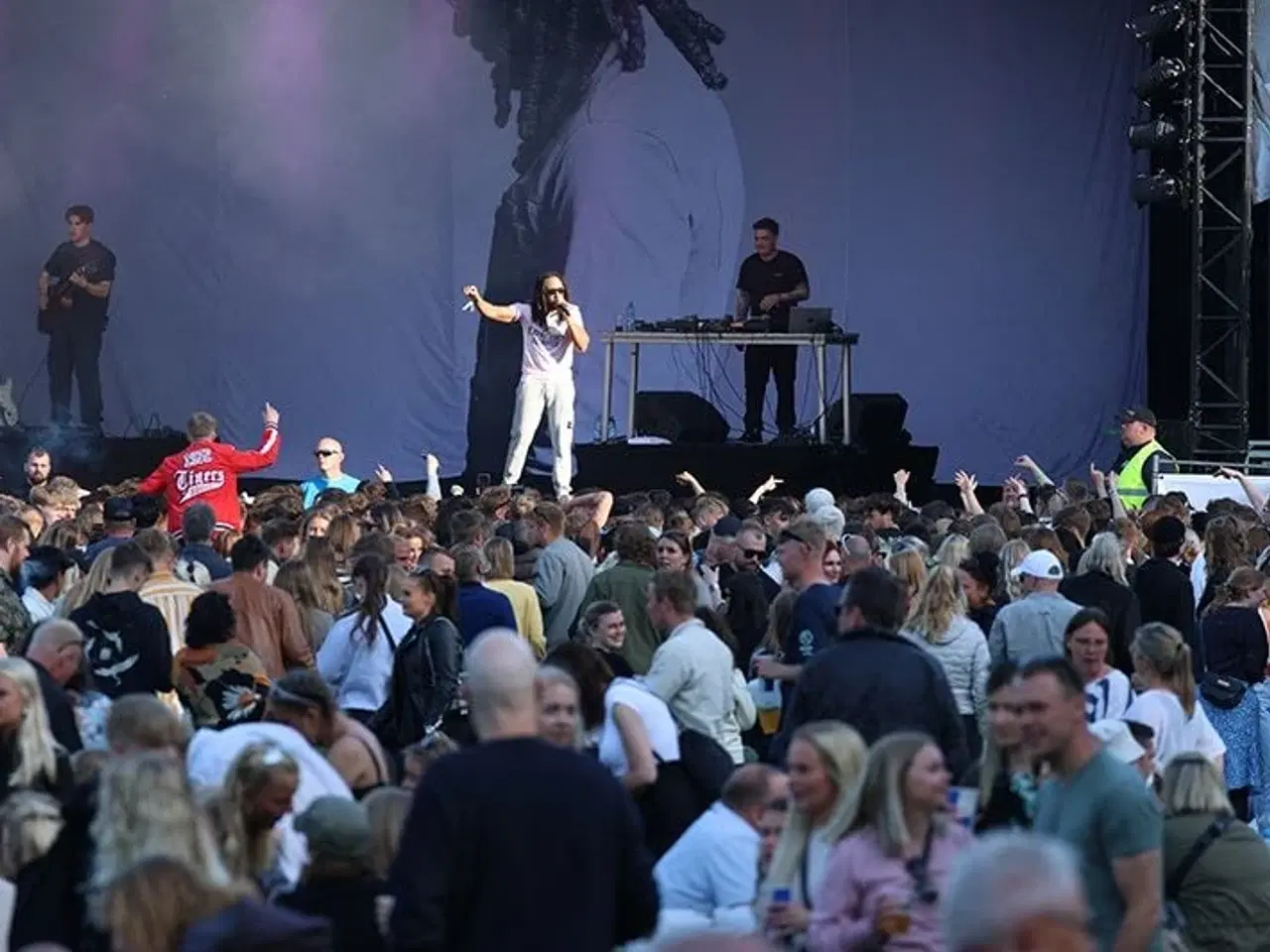 Billede 2 - Høje bøge open air billeter