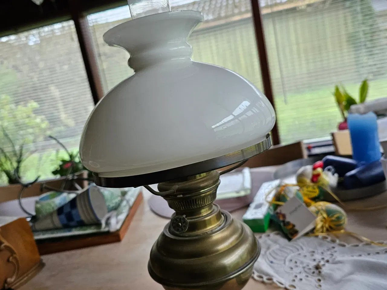 Billede 1 - Gammelt ur  og peteoleums lampe. Pris 100/stk