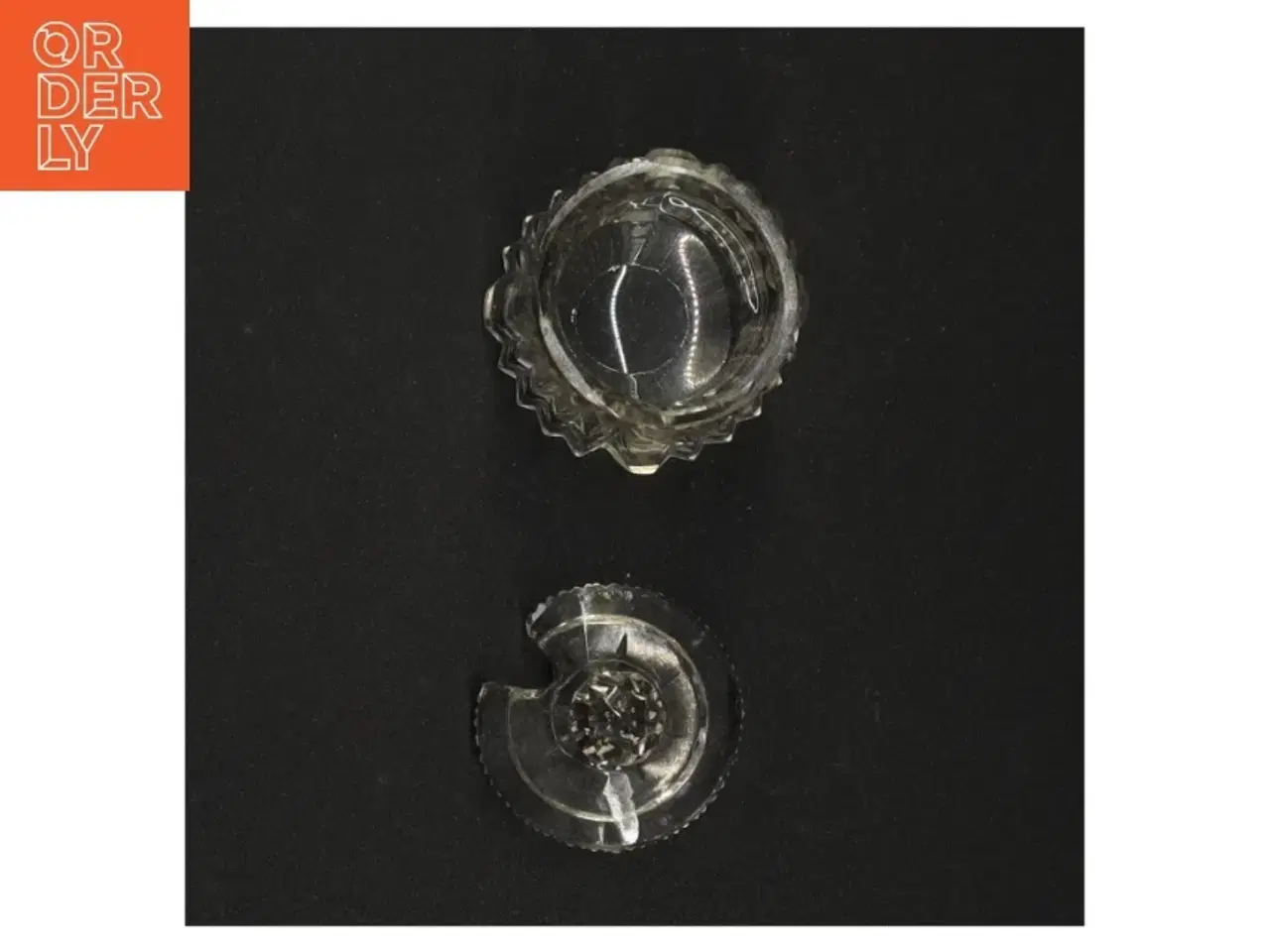 Billede 5 - Krystalglas med låg evt til sennep chilliesovs eller endet (str. 8 x 5 cm)