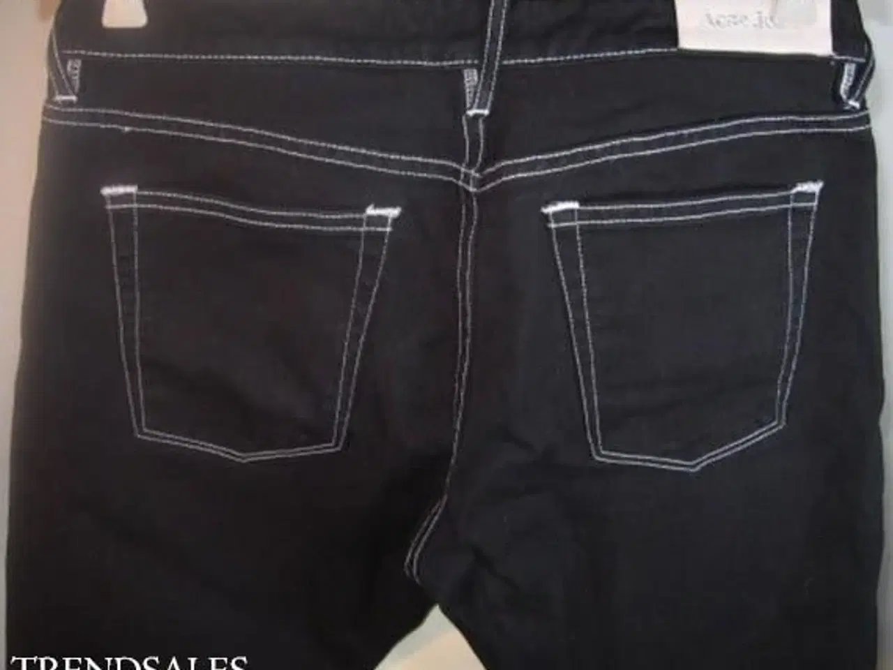 Billede 3 - Acne, sorte jeans, str 36