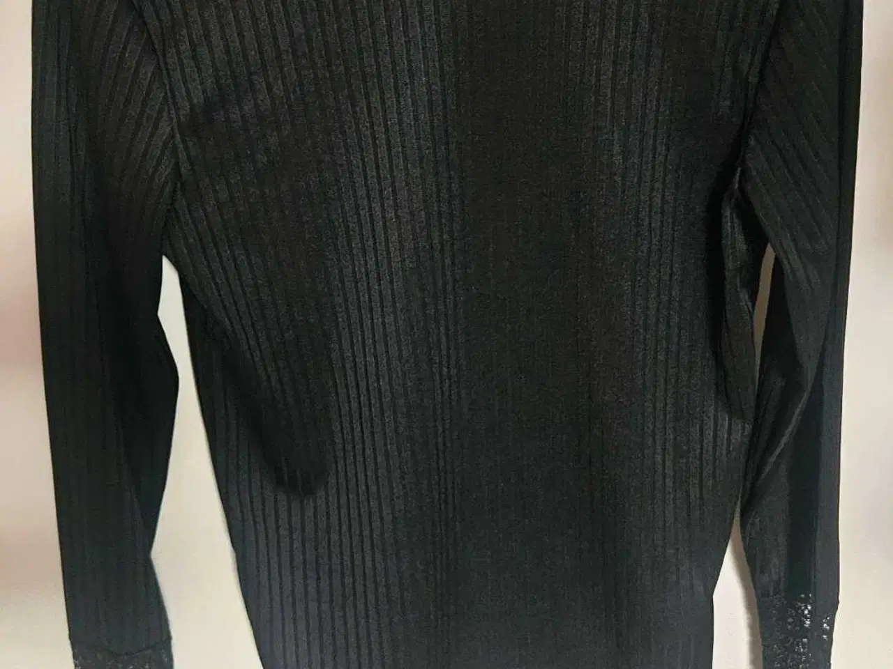 Billede 1 - Blonde bluse størrelse S/M