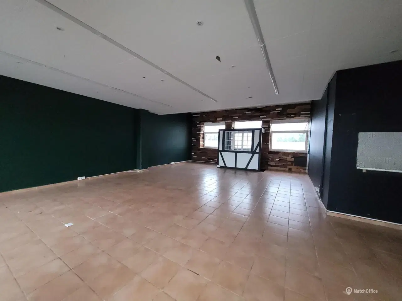 Billede 2 - Husum Torv - Butikslejemål