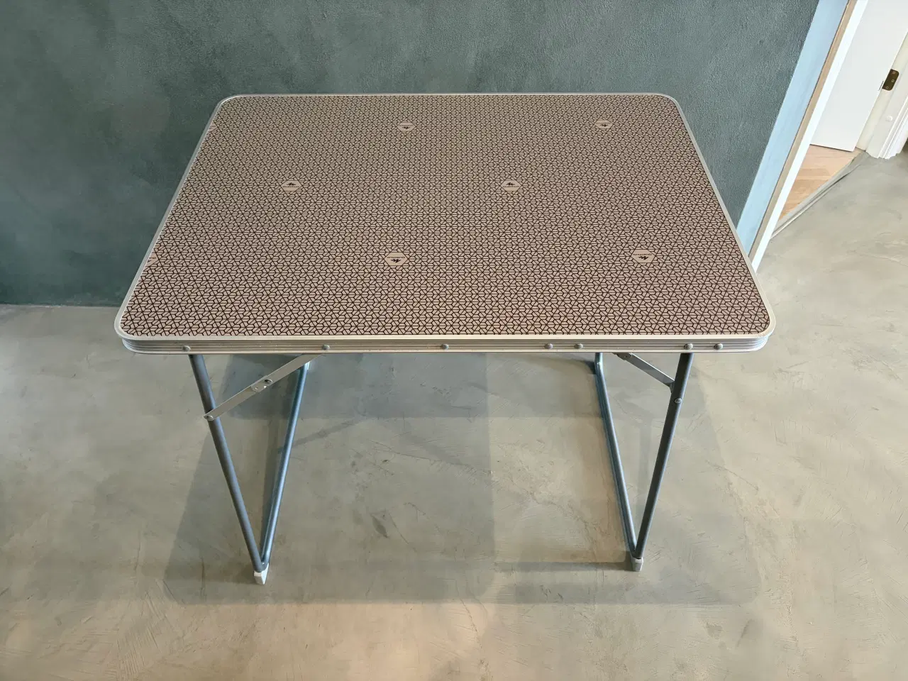 Billede 1 - Campingbord 80x60 - aldrig brugt