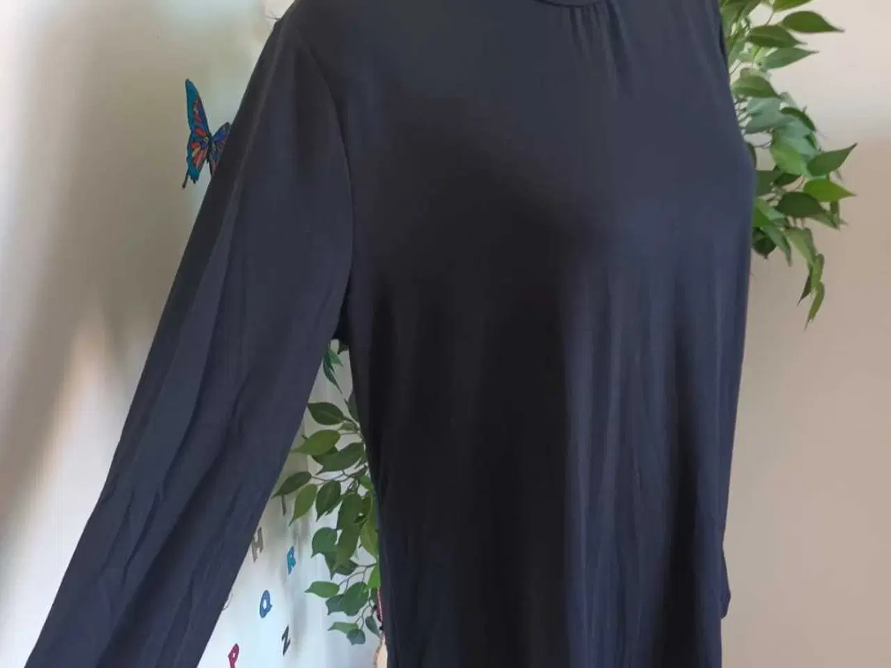 Billede 4 - Top. Vero Moda. XL/42