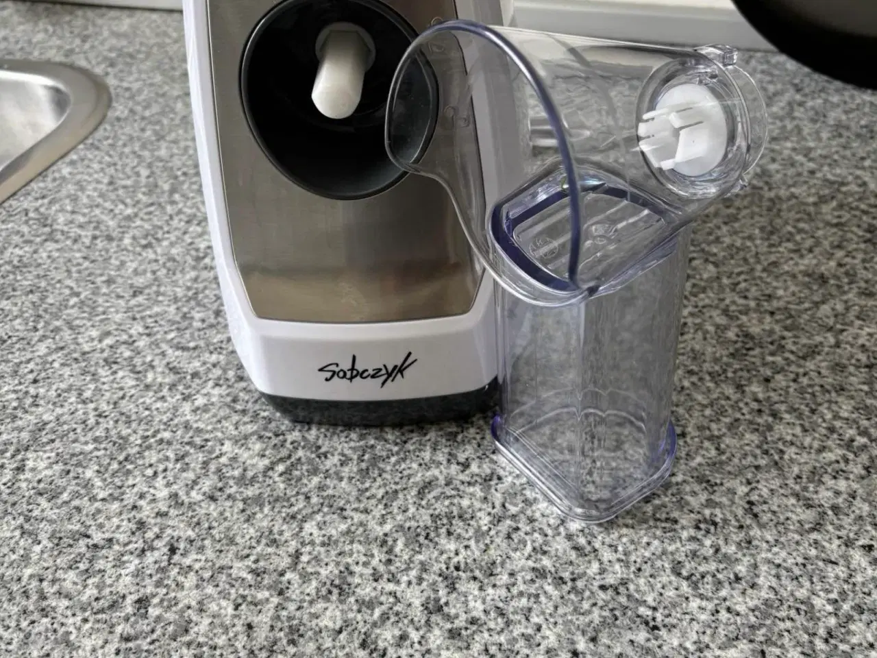 Billede 2 - Råkost maskine 80 w 