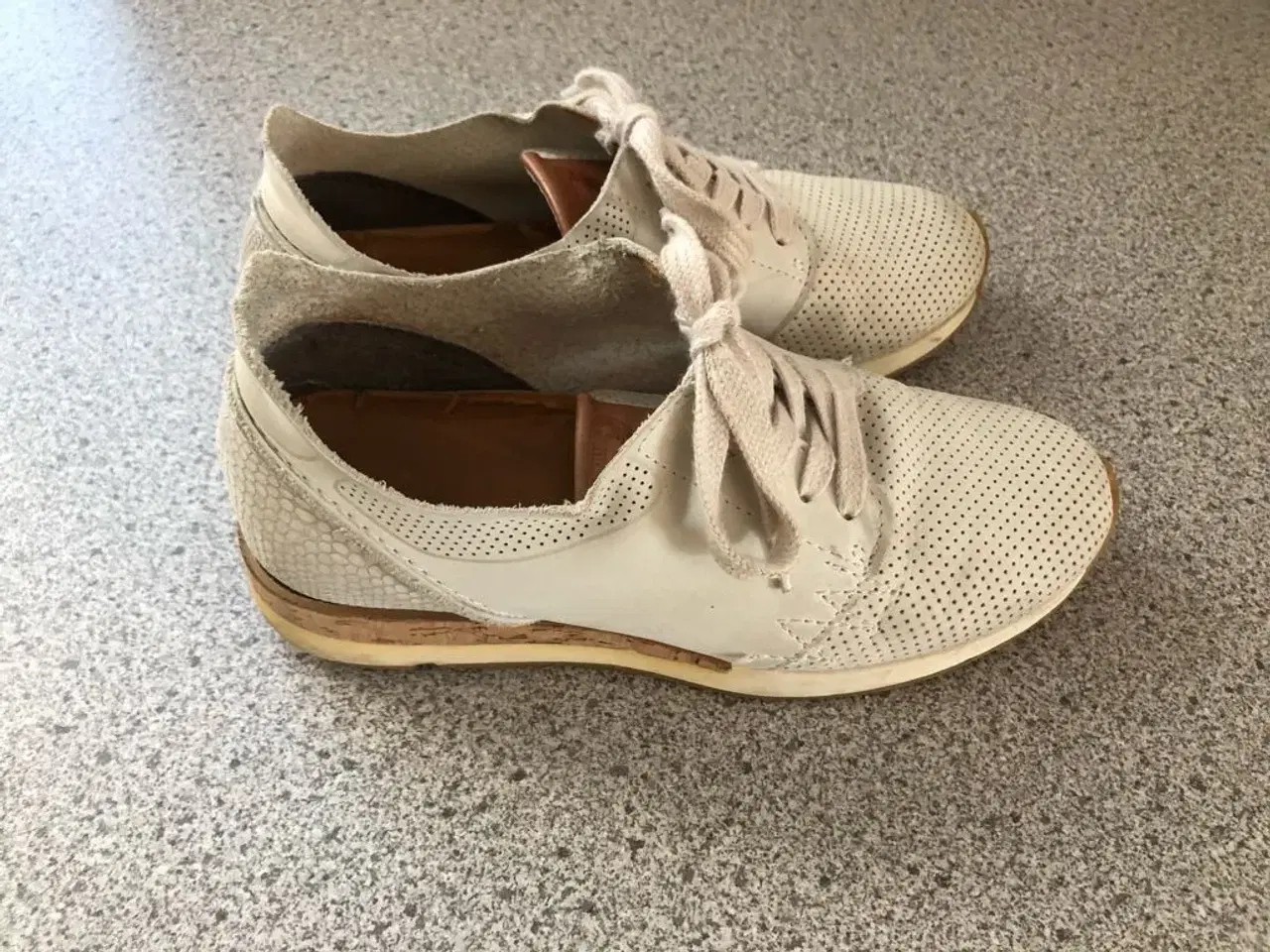 Billede 3 - Smart hvid sko