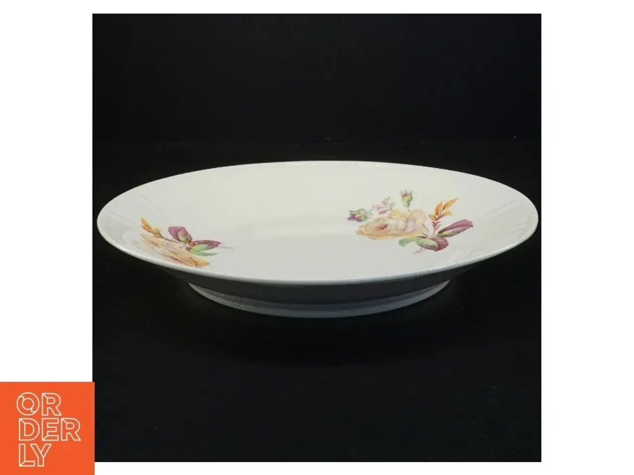 Billede 3 - Blomsterdekoreret porcelænstallerken (str. Diameter 27 og en halv cm)