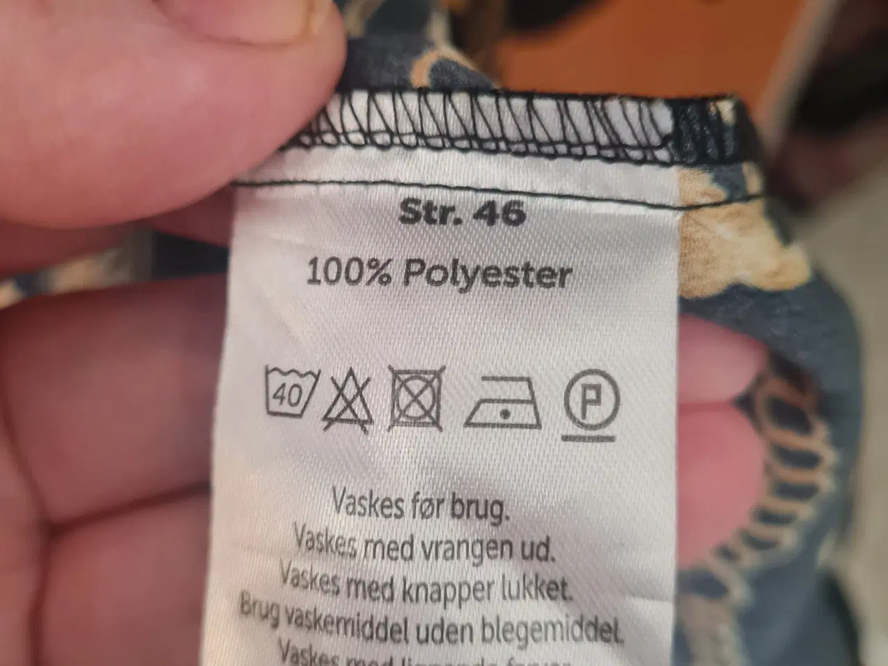 Billede 5 - Skjorte kjole str 46 fra Jackie 