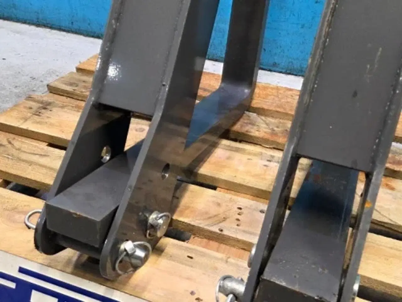 Billede 15 - New Holland B115C Pallegafler Kit 87310367