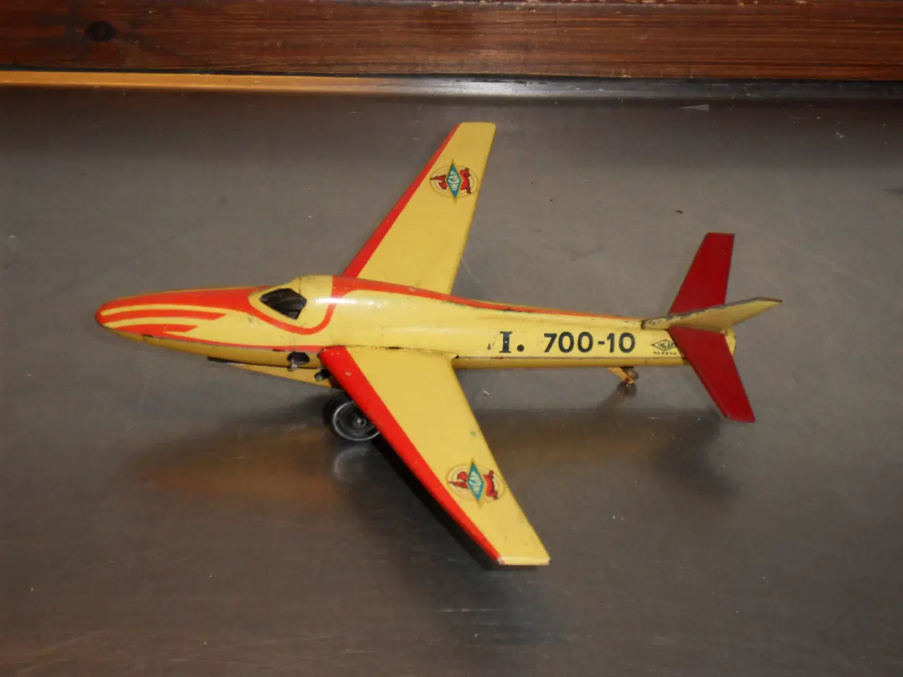 Billede 1 - Modelfly. BLIKLEGETØJ 1955, Fly, Pistol, Racerbil.