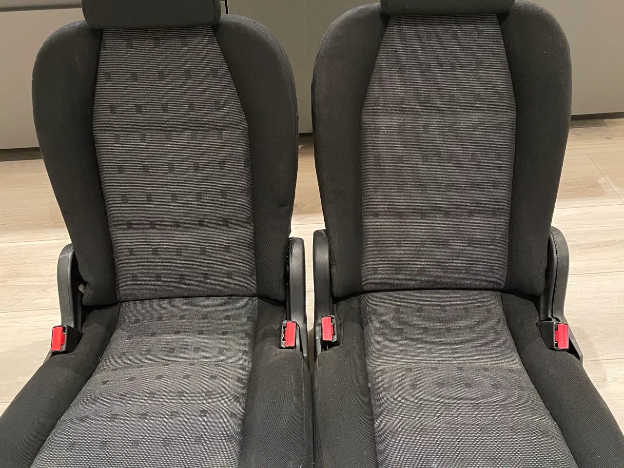 Billede 1 - 2 stk. sæder til Peugeot