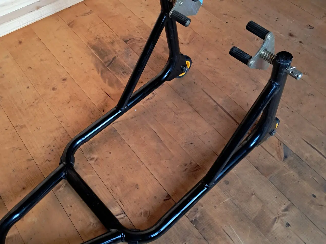 Billede 1 - Mc løfter.