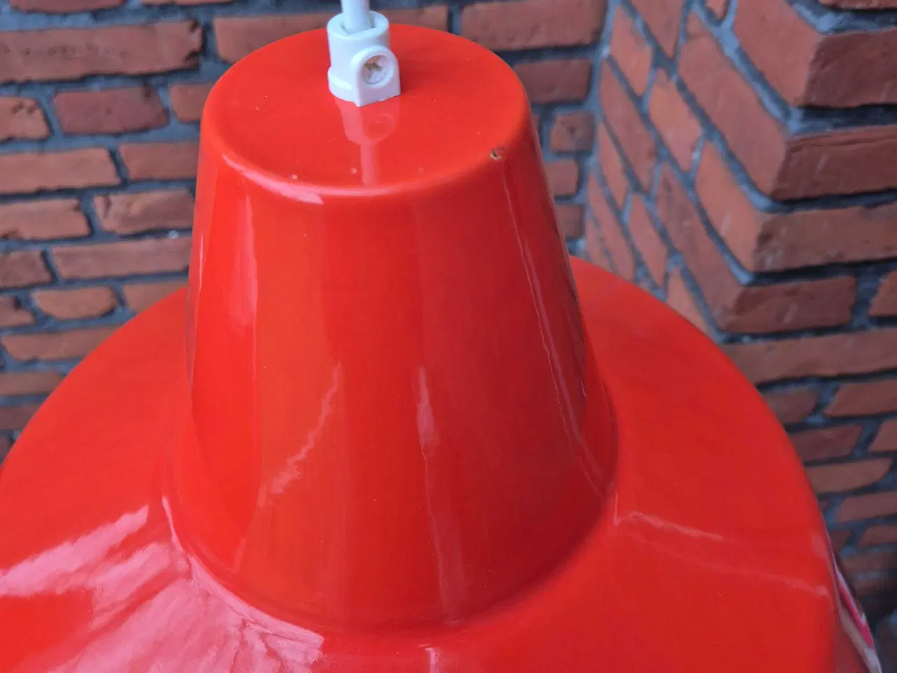 Billede 15 - Smukke værkstedspendler i rødorange emalje