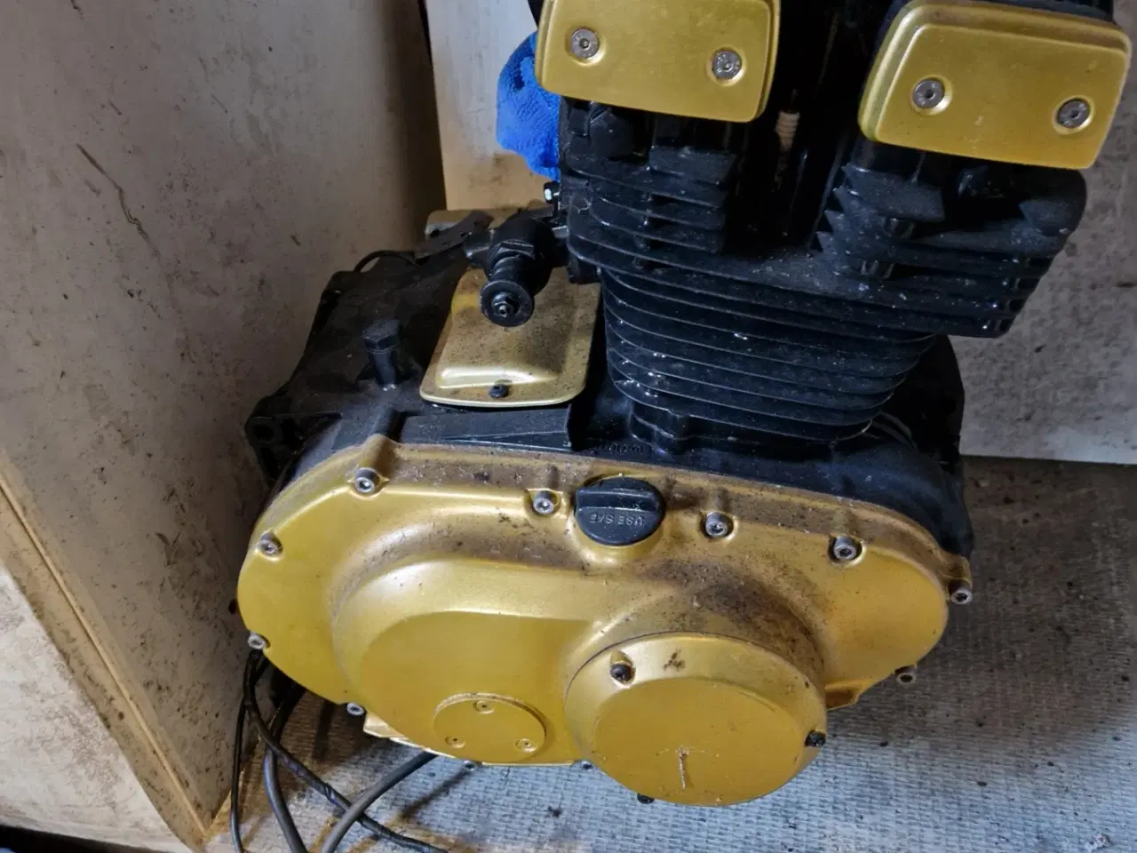 Billede 5 - Renoveret GSX 250 Medfølger masse resevdele