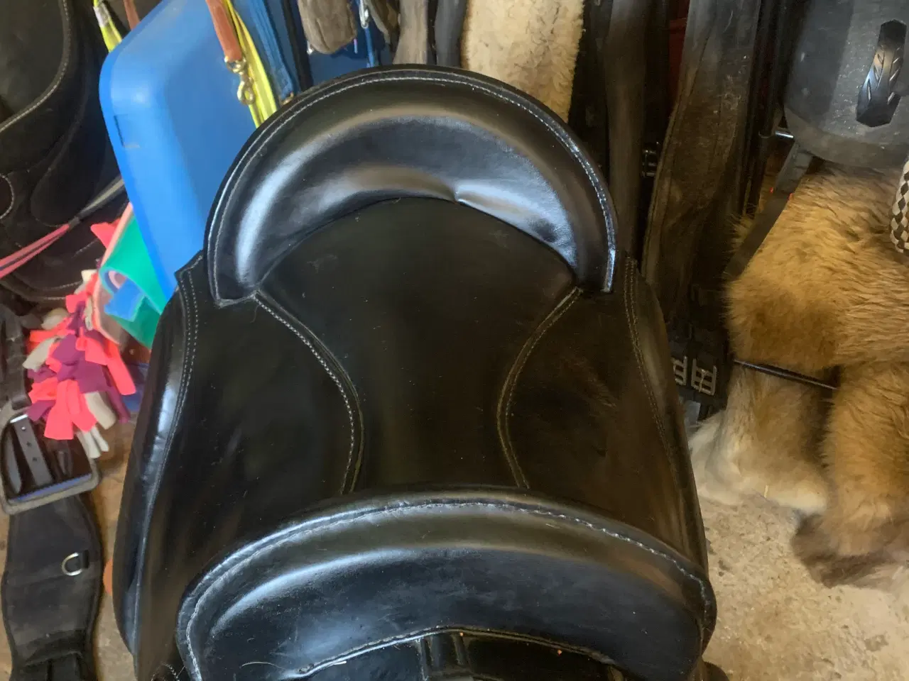 Billede 3 - Klassisk dressur bomløs sadel