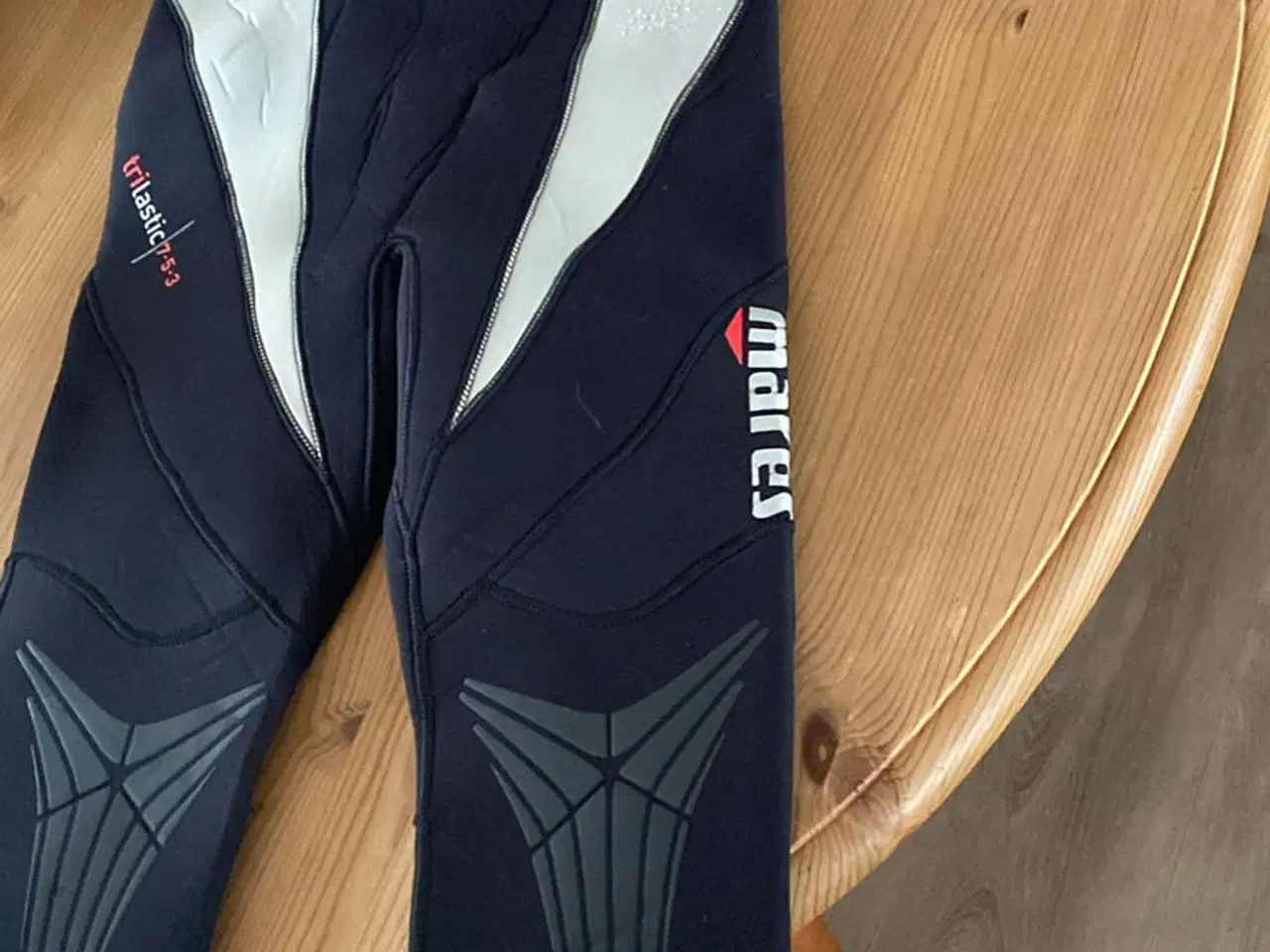 Billede 1 - Våddragt 3mm str small