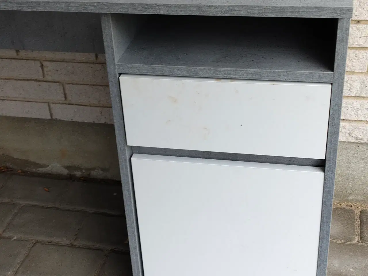 Billede 2 - Skrivebord i Herning