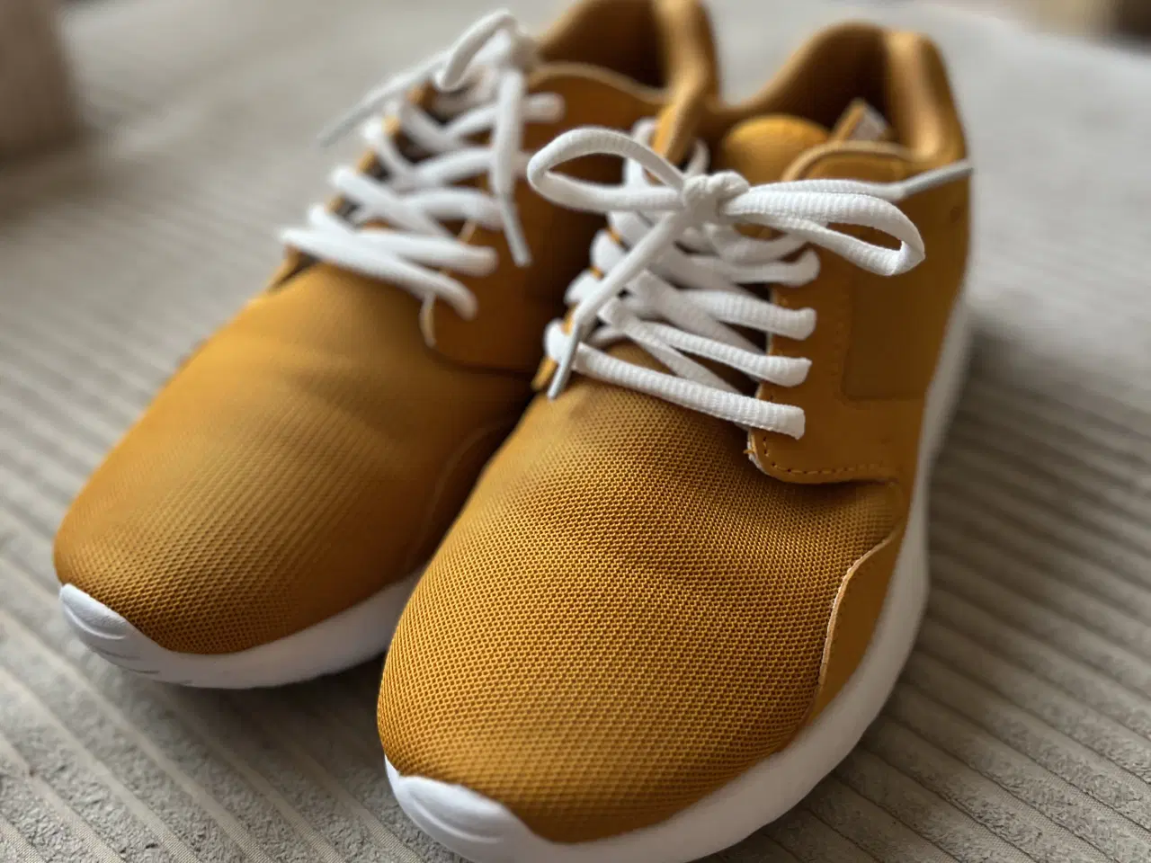 Billede 5 - Nye sko, str. 39