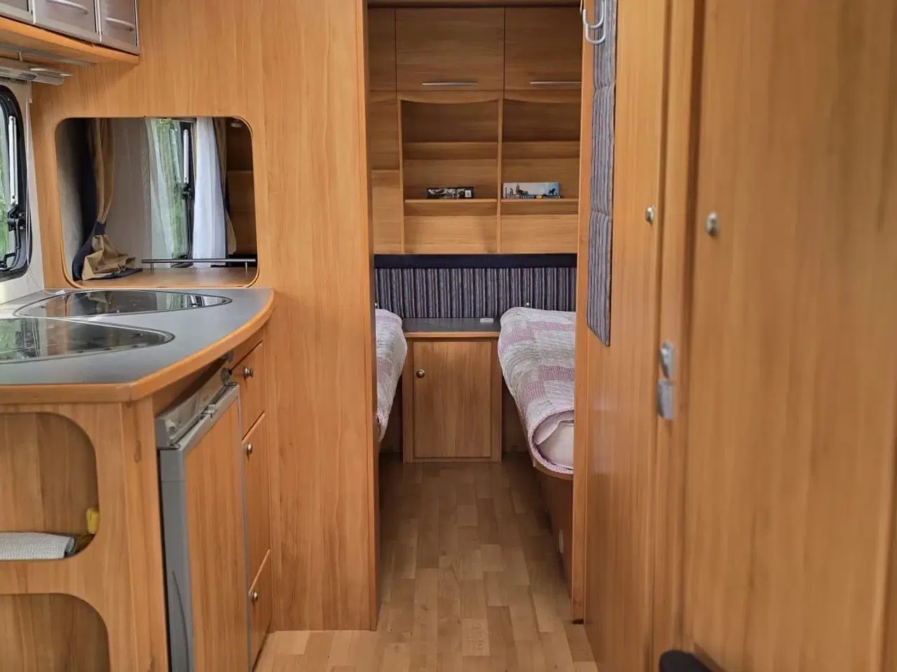Billede 6 - Nysynet og flot campingvogn 