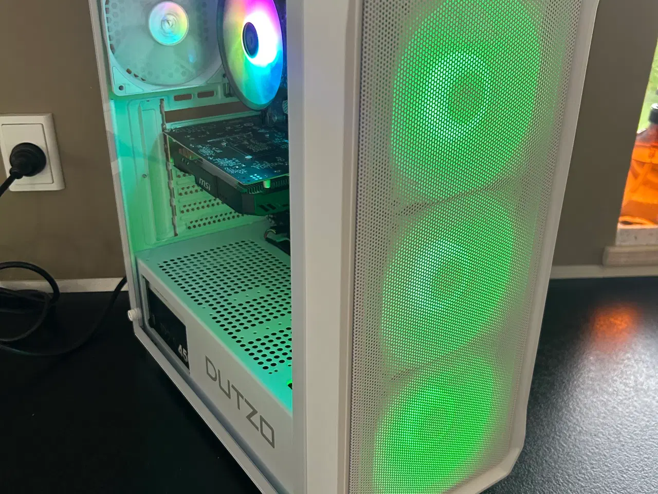 Billede 6 - 💻 Stilet RGB Gaming-PC – perfekt til eSport og kl