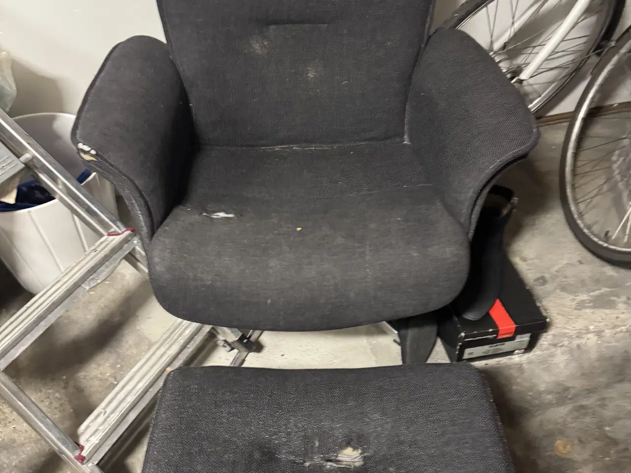 Billede 3 - Conform lænestol med skammel
