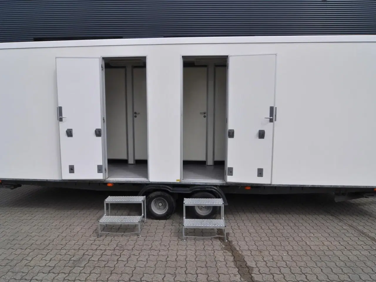Billede 4 - Type 730: Herre-dame toiletvogn