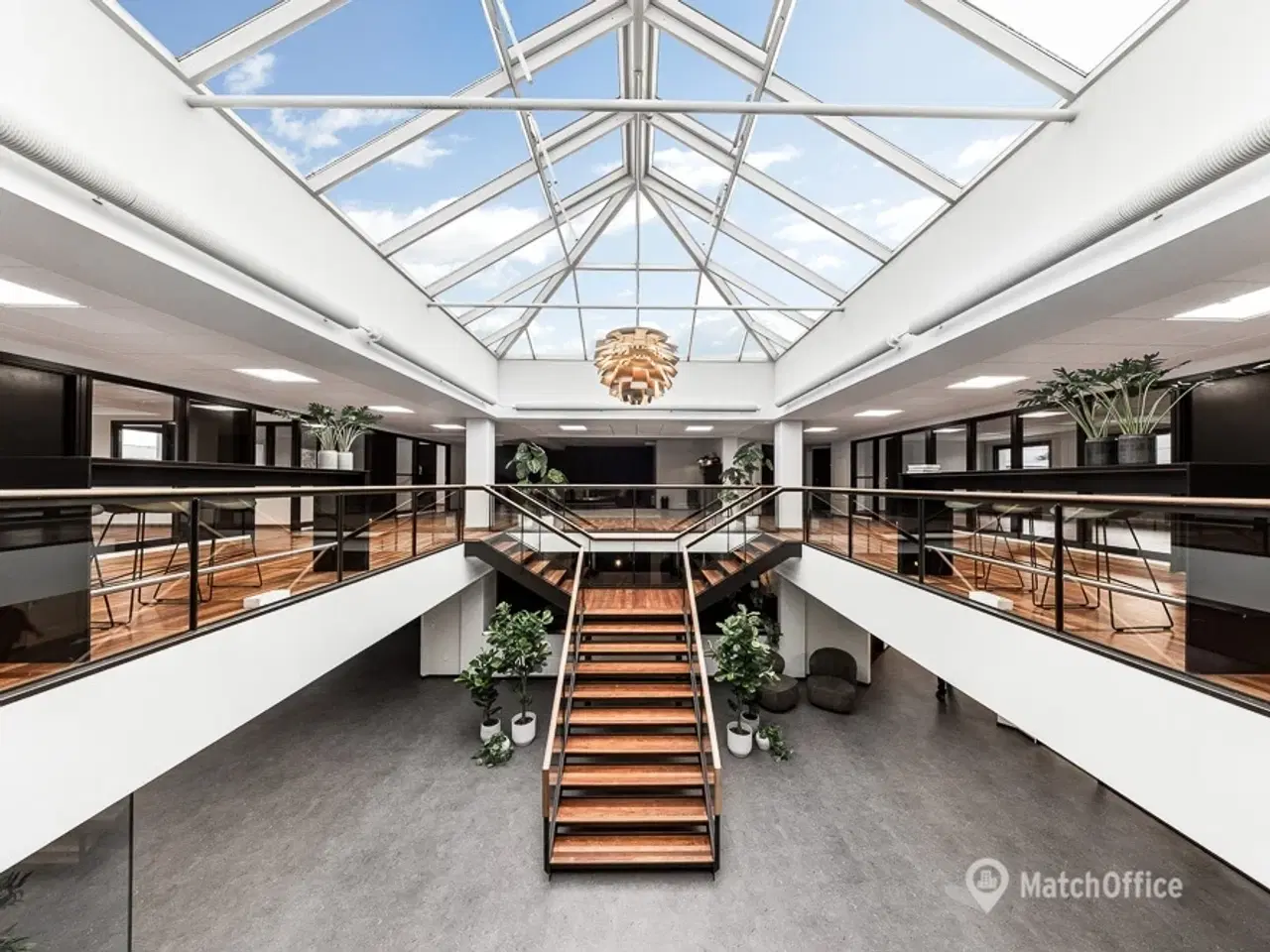 Billede 1 - Nyistandsat lejemål i velbeliggende ejendom