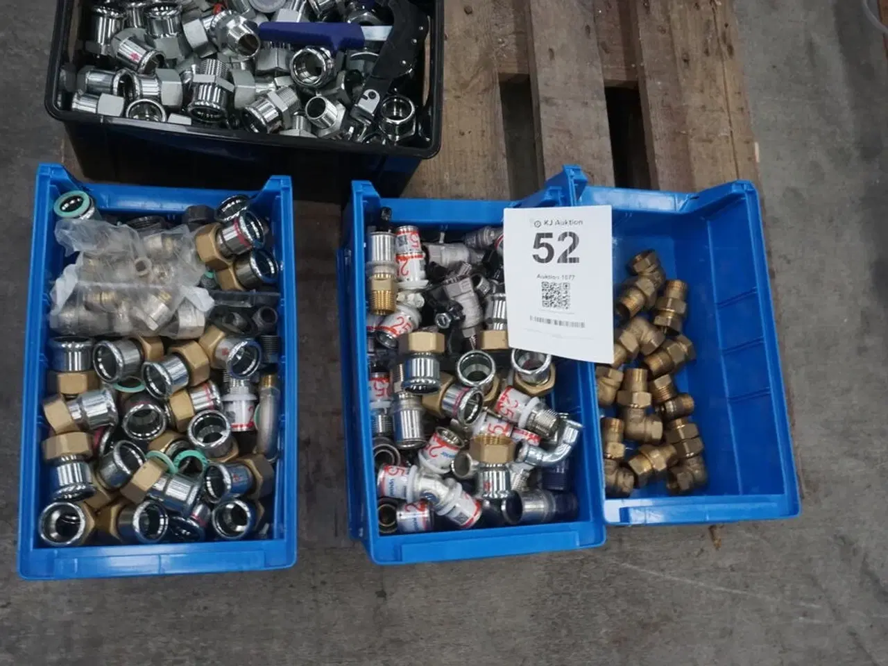 Billede 3 - 4 kasser fittings