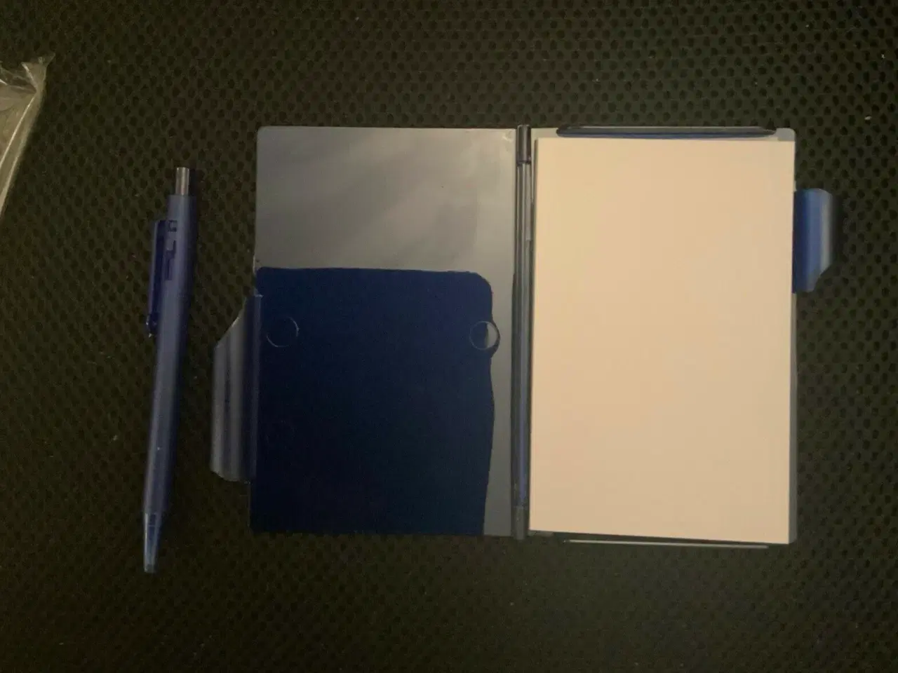 Billede 3 - Blå Notesbog med kuglepen 