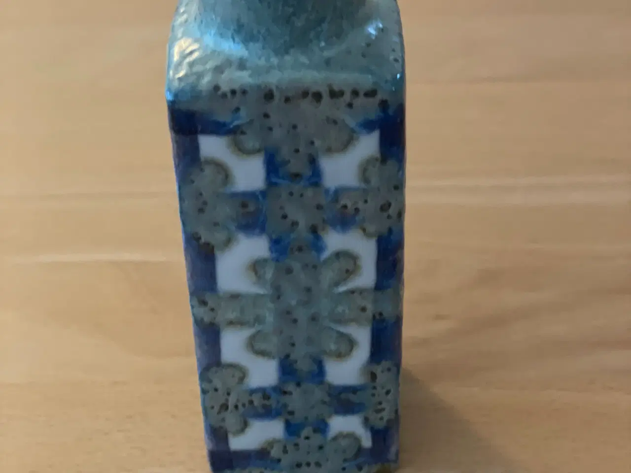 Billede 1 - Royal Copenhagen vase Baca fajance 711/3258