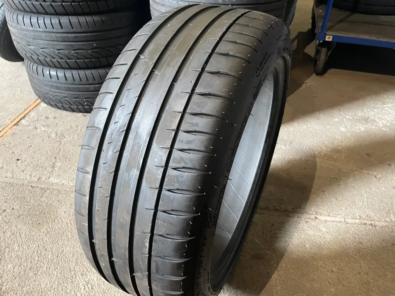 Billede 2 - 18 Michelin 225/45r18 Red.J42 sommer