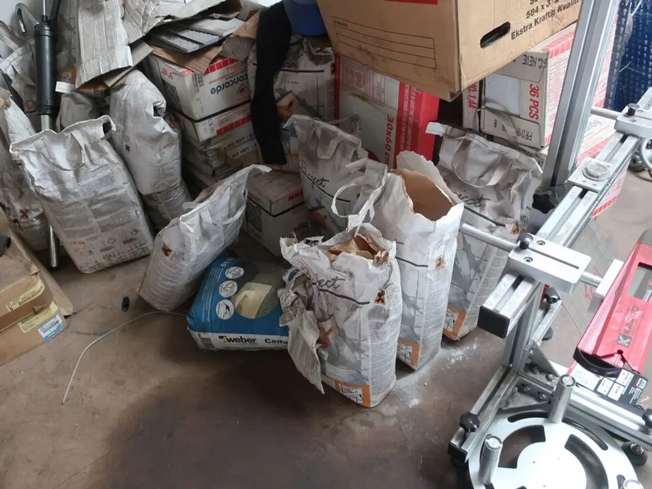 Billede 7 - Diverse forbrugsmaterialer, værktøj, biludstyr m.v.
