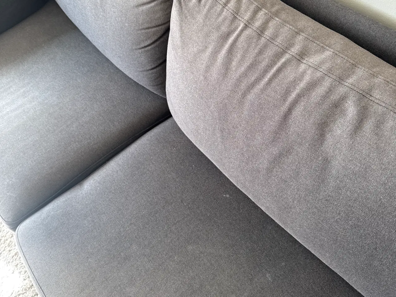 Billede 2 - Sofa gives væk