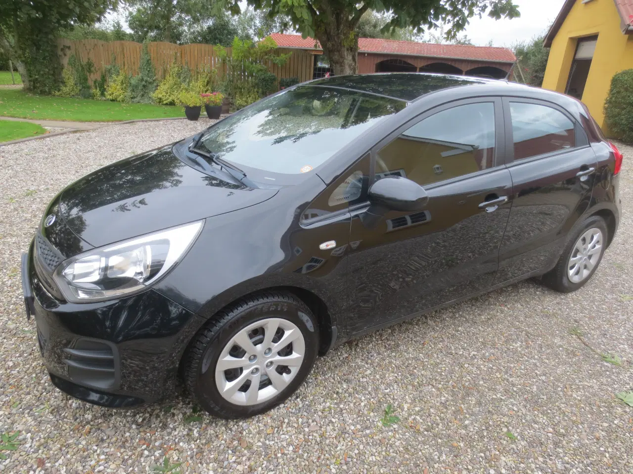 Billede 1 - Kia Rio 1.1 Cd 5 D. 2016. M/ Skærm Nysynet. 