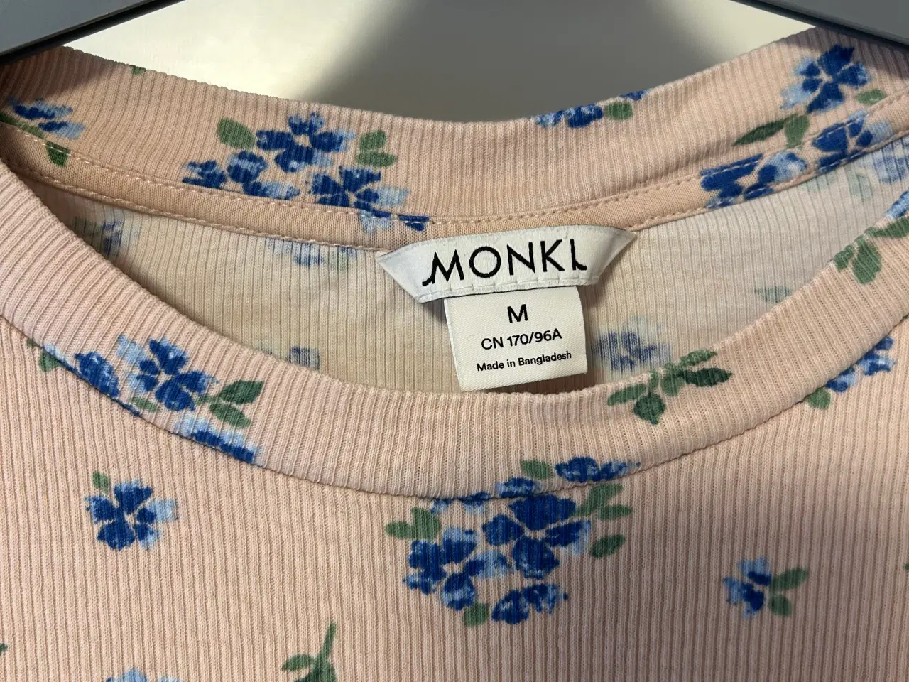 Billede 2 - Monki t-shirt